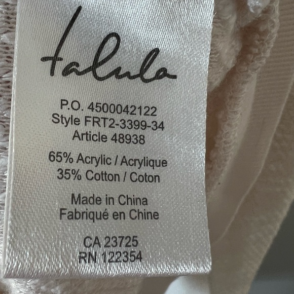 Talula Cream Crew Neck Knit Sweater Size Small - Picture 4 of 4